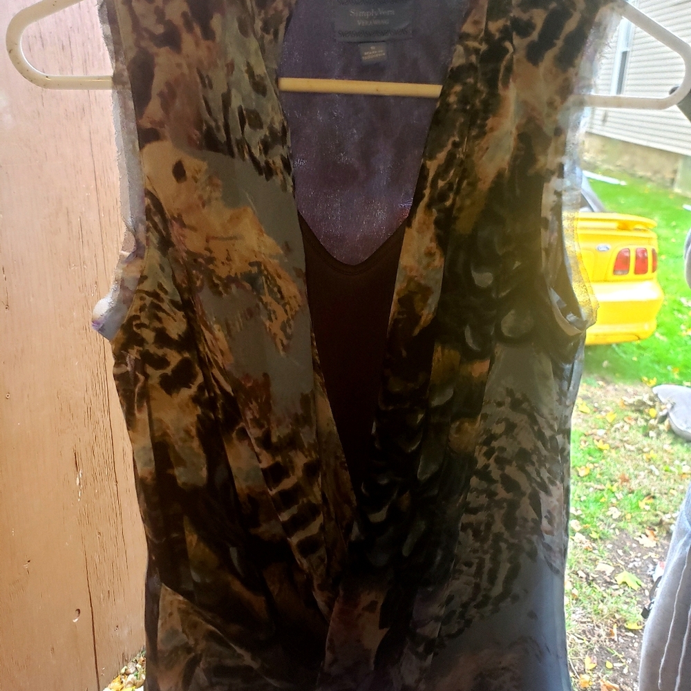 Sleeveless blouse